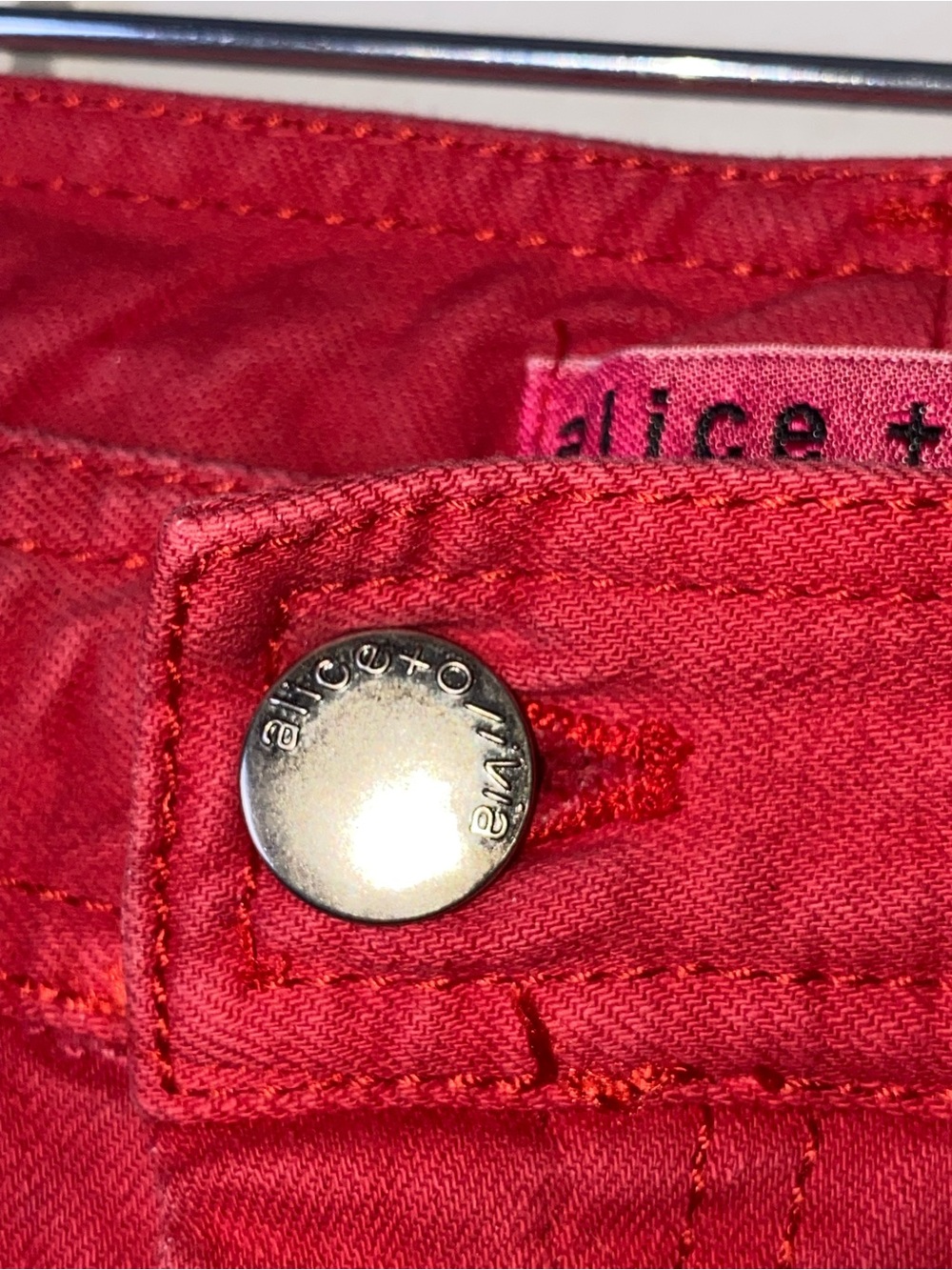 Alice + Olivia Red Flare Jeans Low Rise Bell Bottom Pants Size 8 - Picture 6 of 8